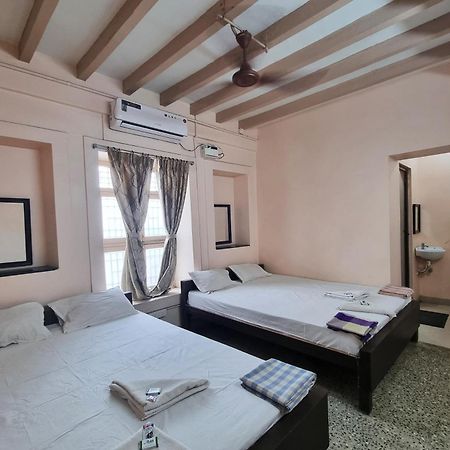 Sowmya Lodge Tiruchirappalli Εξωτερικό φωτογραφία