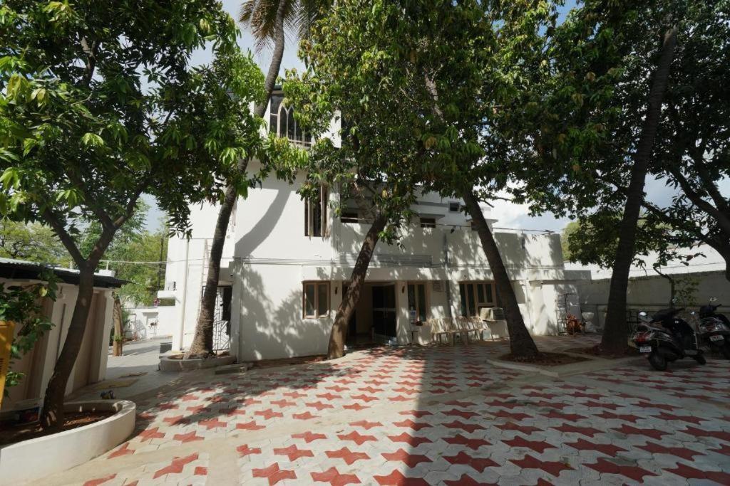 Sowmya Lodge Tiruchirappalli Εξωτερικό φωτογραφία