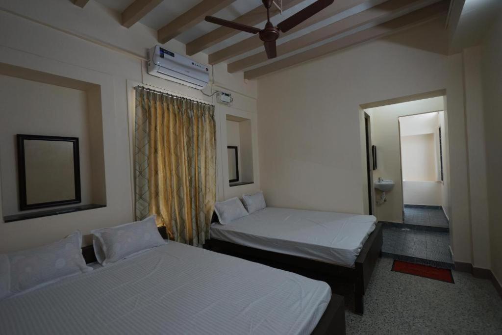 Sowmya Lodge Tiruchirappalli Εξωτερικό φωτογραφία