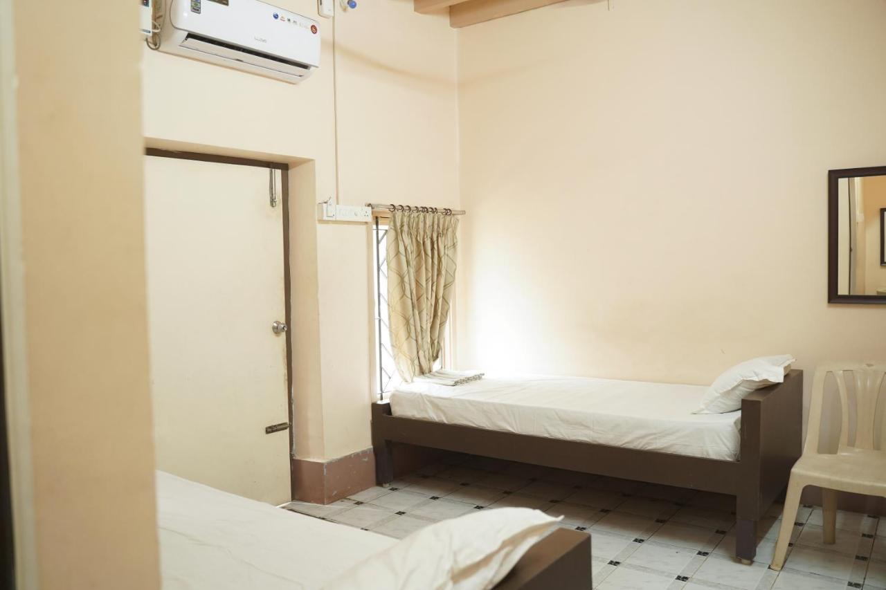 Sowmya Lodge Tiruchirappalli Εξωτερικό φωτογραφία
