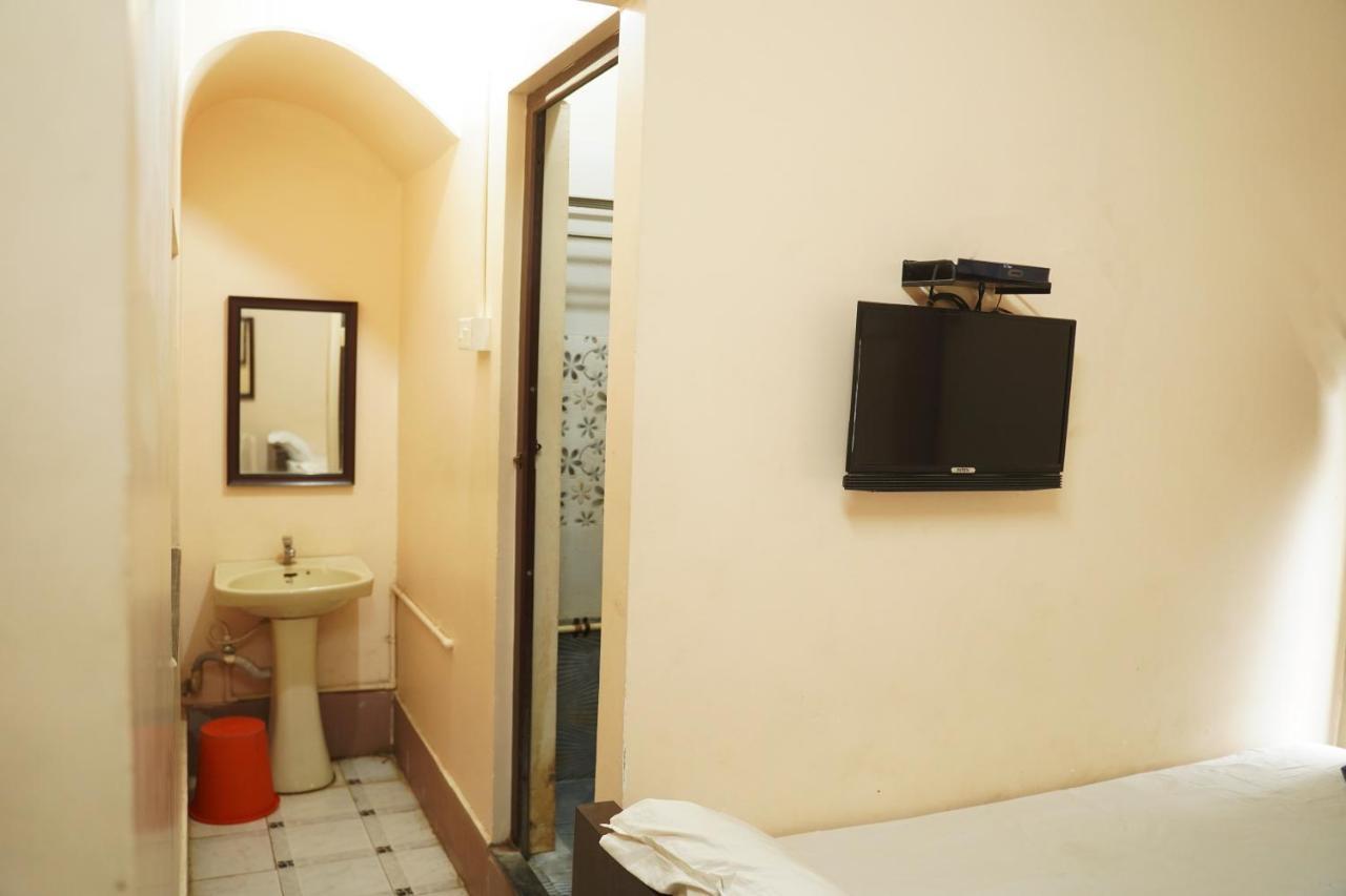Sowmya Lodge Tiruchirappalli Εξωτερικό φωτογραφία