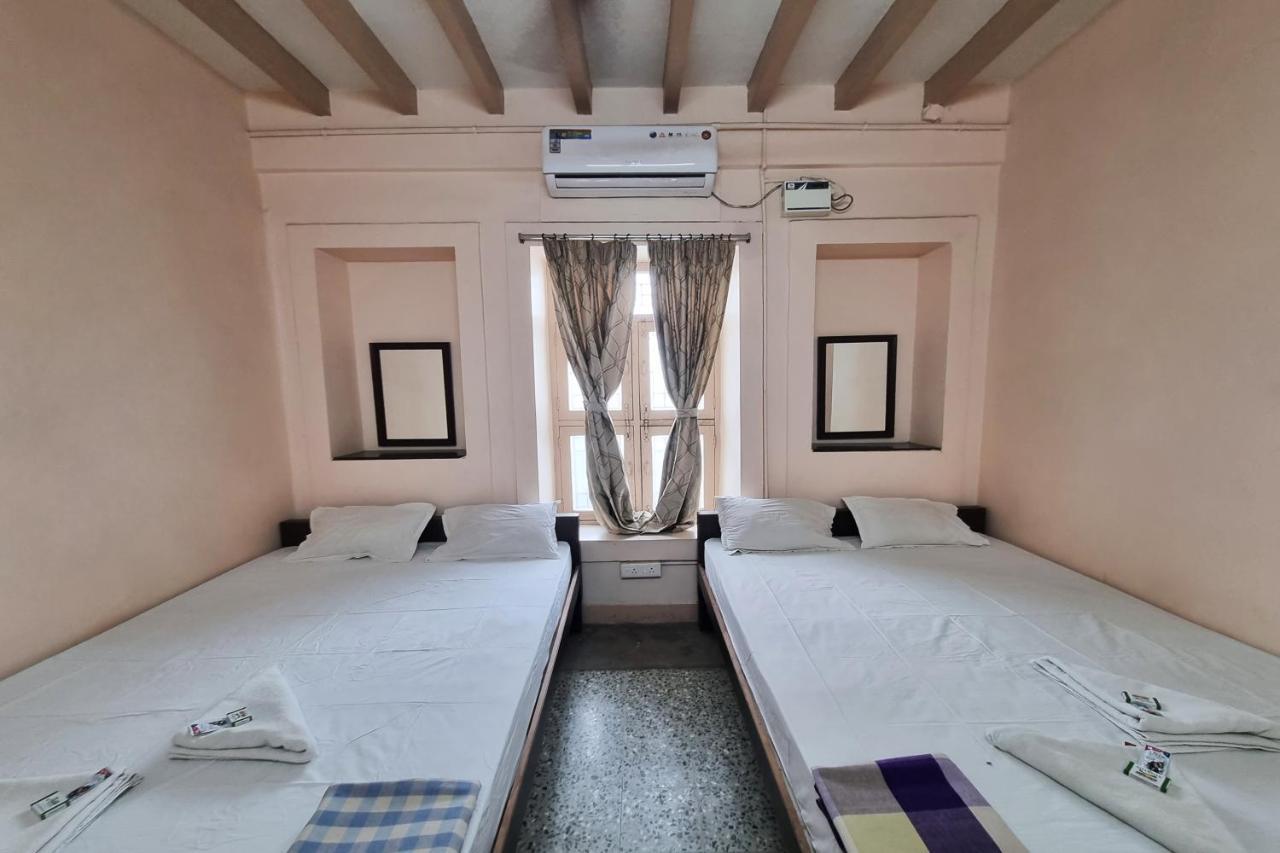 Sowmya Lodge Tiruchirappalli Εξωτερικό φωτογραφία