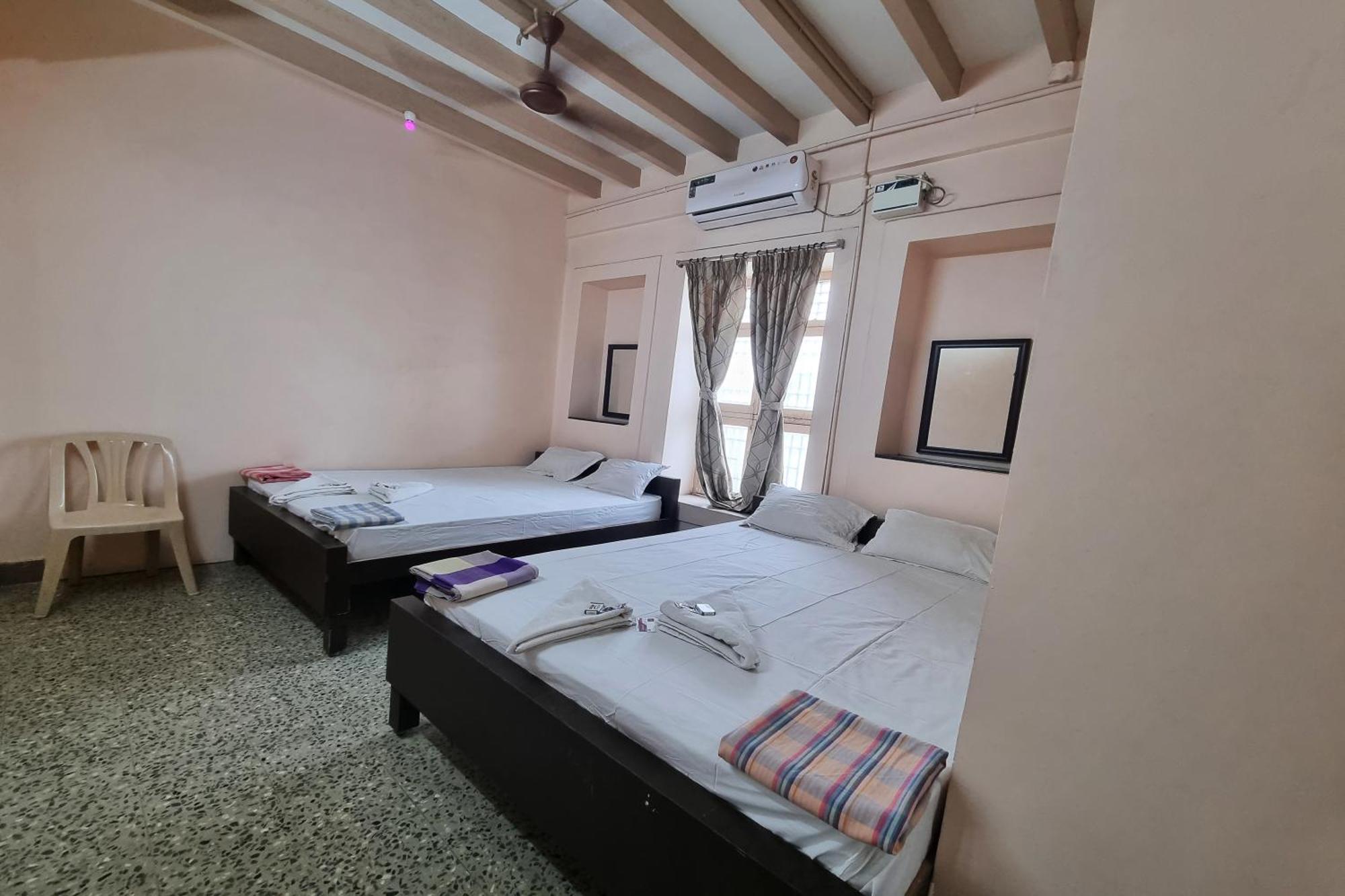 Sowmya Lodge Tiruchirappalli Εξωτερικό φωτογραφία